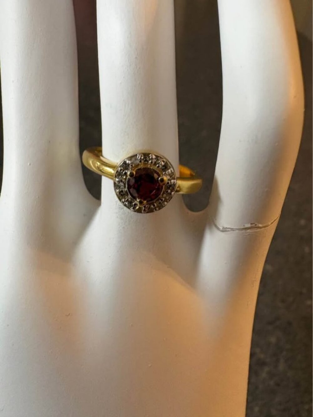 925 Sterling Silver Garnet & White Topaz Ring Size 6